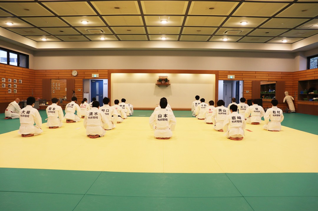 明治東洋医学院専門学校 大阪の鍼灸師 柔道整復師の専門学校